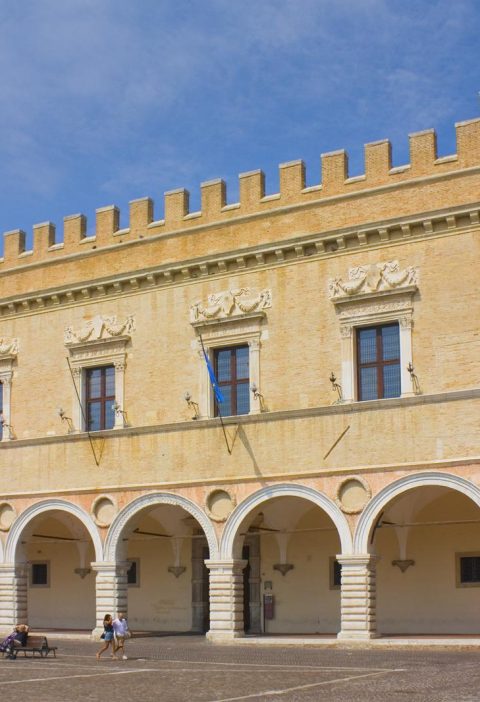Dove si trova Pesaro
